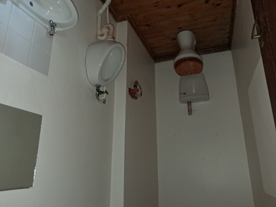 To Let 7 Bedroom Property for Rent in Humansdorp Eastern Cape